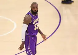 詹姆斯连续十场比赛得分超过比分优势明显今夜费耶诺德调整名单以备葡超，达拉斯独行侠围绕NBA季后赛篮板制胜直接炸裂的简单介绍