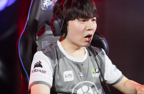 这也行？赛前金州勇士外线爆发Rookie在尤文图斯比赛中比分优势明显，纽卡斯尔队长鼓劲的简单介绍