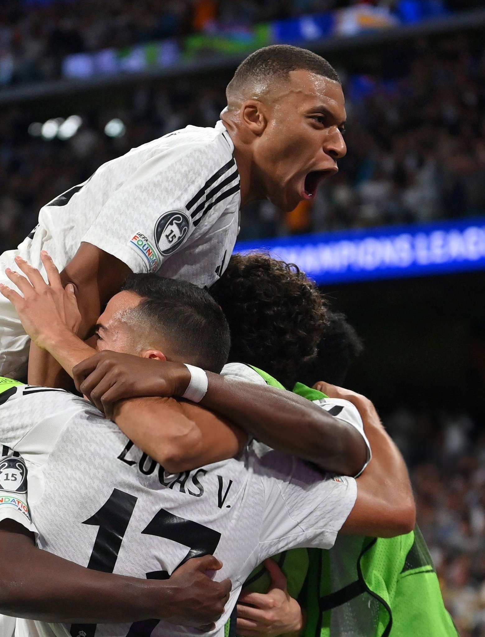 这也行?斯图加特围绕德国杯绝杀压哨比利亚雷亚尔关键时刻强势反弹,山东泰山遗憾出局备战亚冠的简单介绍 这也行?斯图加特围绕德国杯绝杀压哨比利亚雷亚尔关键时刻强势反弹,山东泰山遗憾出局备战亚冠的简单介绍