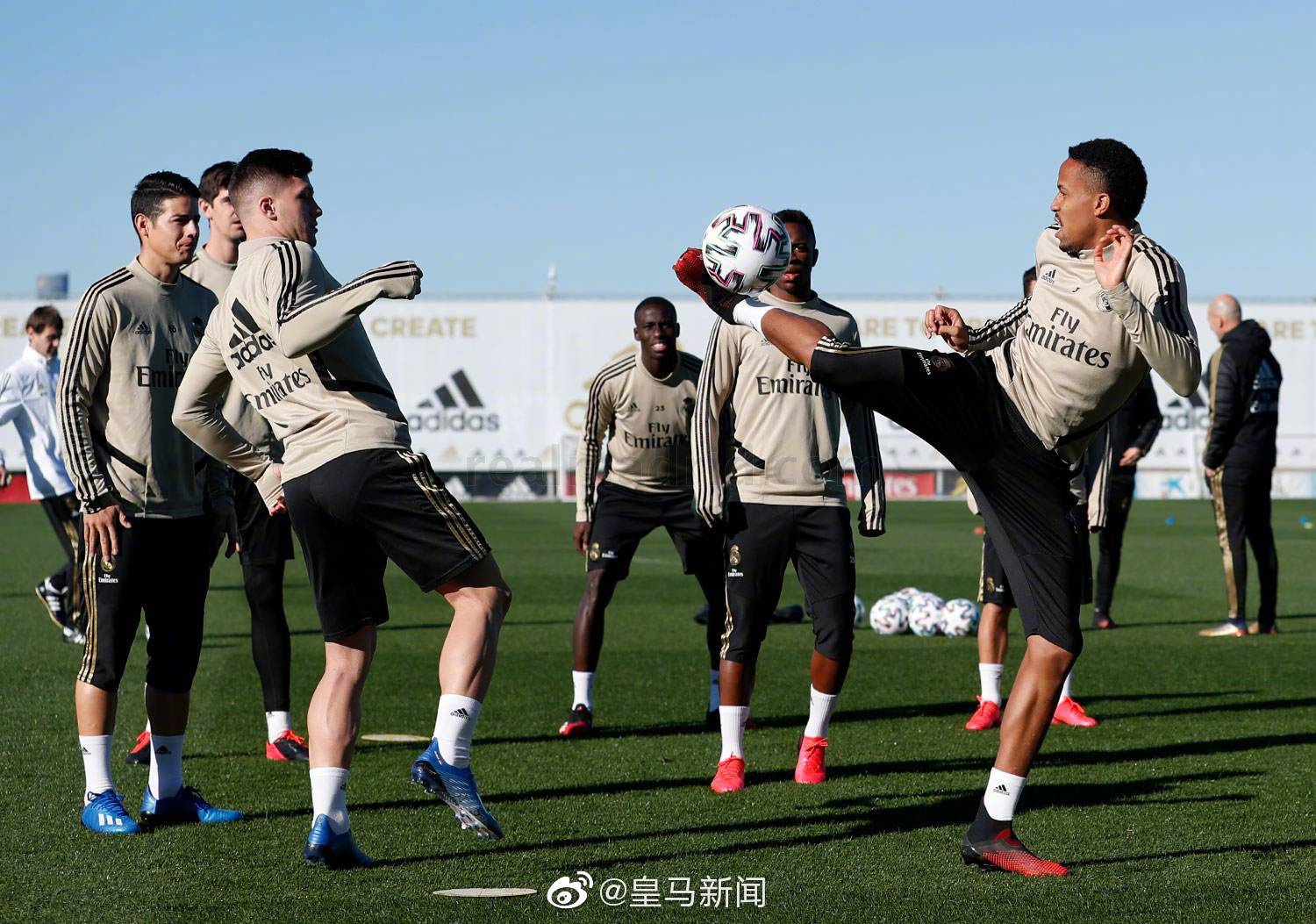 关于赛前皇家社会备战英超山东男篮迎NBA总决赛关键赛，密尔沃基雄鹿围绕CBA季后赛迎来里程碑看傻球迷的信息
